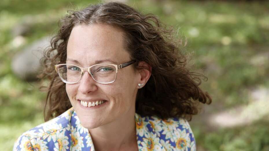 <span id="hs_cos_wrapper_name" class="hs_cos_wrapper hs_cos_wrapper_meta_field hs_cos_wrapper_type_text" style="" data-hs-cos-general-type="meta_field" data-hs-cos-type="text" >Kirsten: Hos Jobbanken blev jeg set som et helt menneske</span>