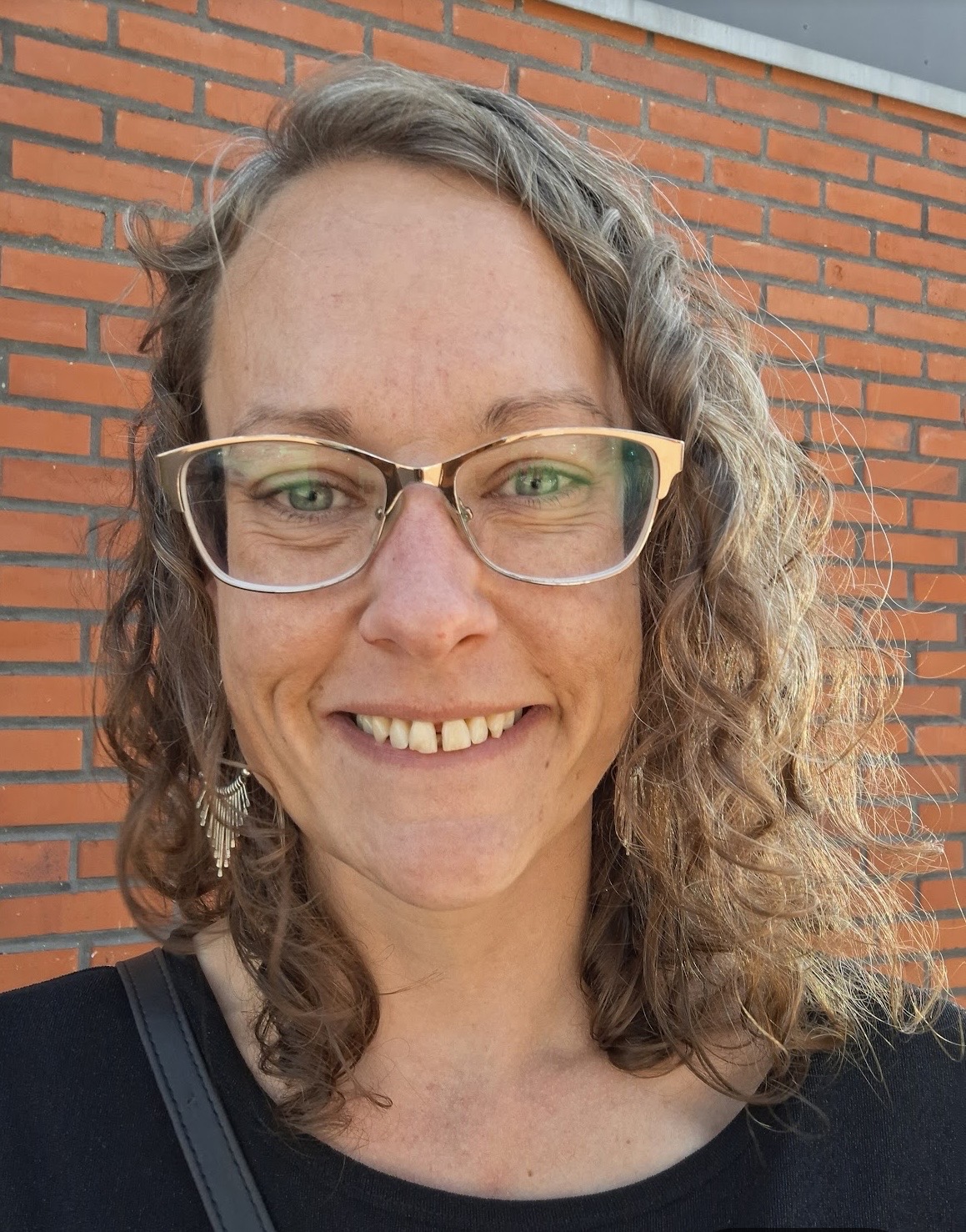 <span id="hs_cos_wrapper_name" class="hs_cos_wrapper hs_cos_wrapper_meta_field hs_cos_wrapper_type_text" style="" data-hs-cos-general-type="meta_field" data-hs-cos-type="text" >Hos Jobbanken blev jeg set som et helt menneske</span>