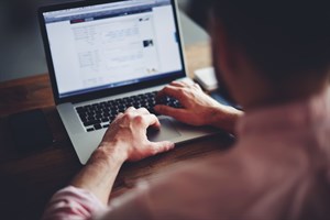 Computer Shutterstock 258726044